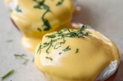 Hollandaise Sauce with Eggs Benedict